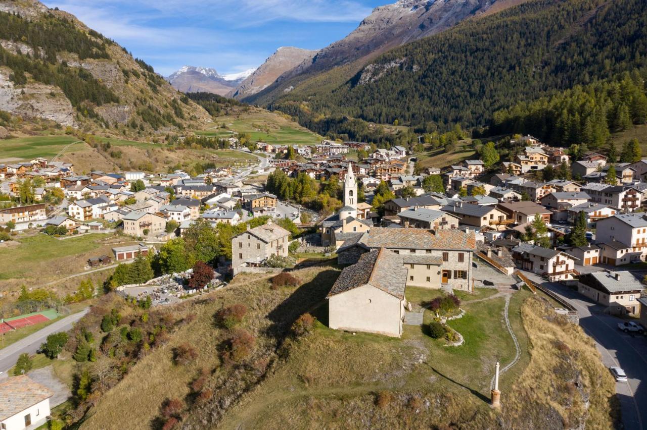 Fleurs Et Neige Lägenhet Lanslevillard Exteriör bild