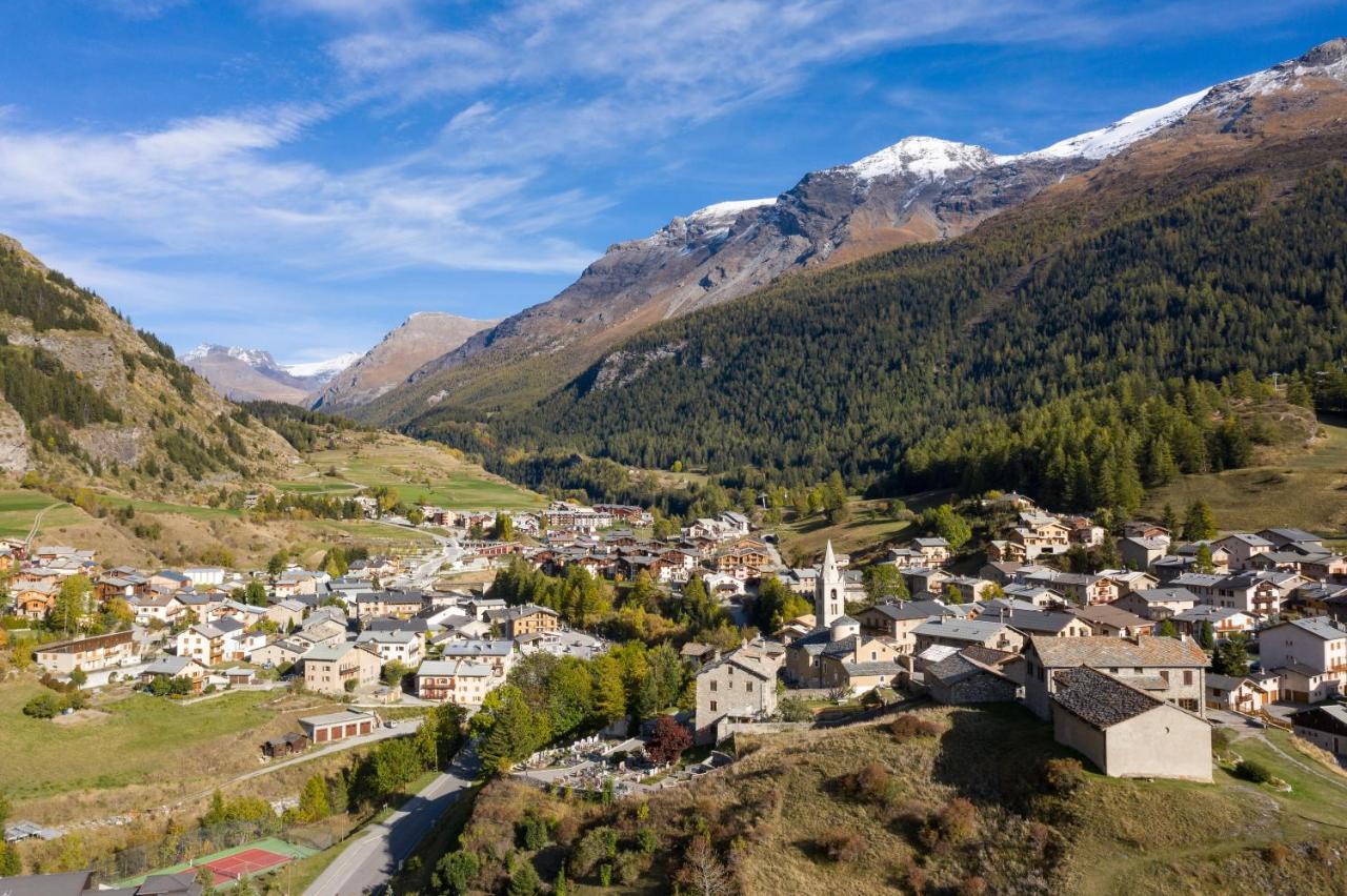 Fleurs Et Neige Lägenhet Lanslevillard Exteriör bild